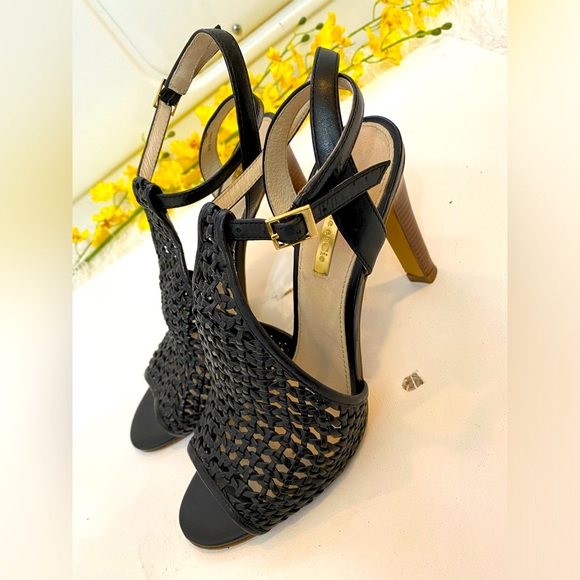 Louise et Cie Luxury brand women shoes size 8.5  very cool braided mesh design - Picture 3 of 4